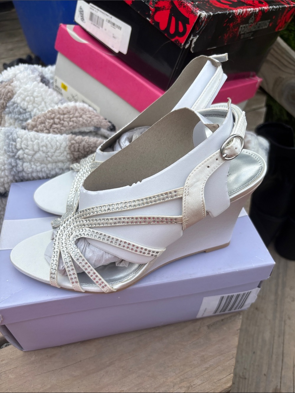 ComfortStep Women's White & Silver Embellished Wedge Sandals